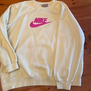 Hand-crafted nike crew nexk